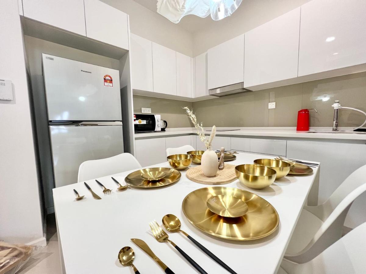 Highpark Suites Kelana Jaya, Petaling Jaya By Sleepy Bear Exterior photo