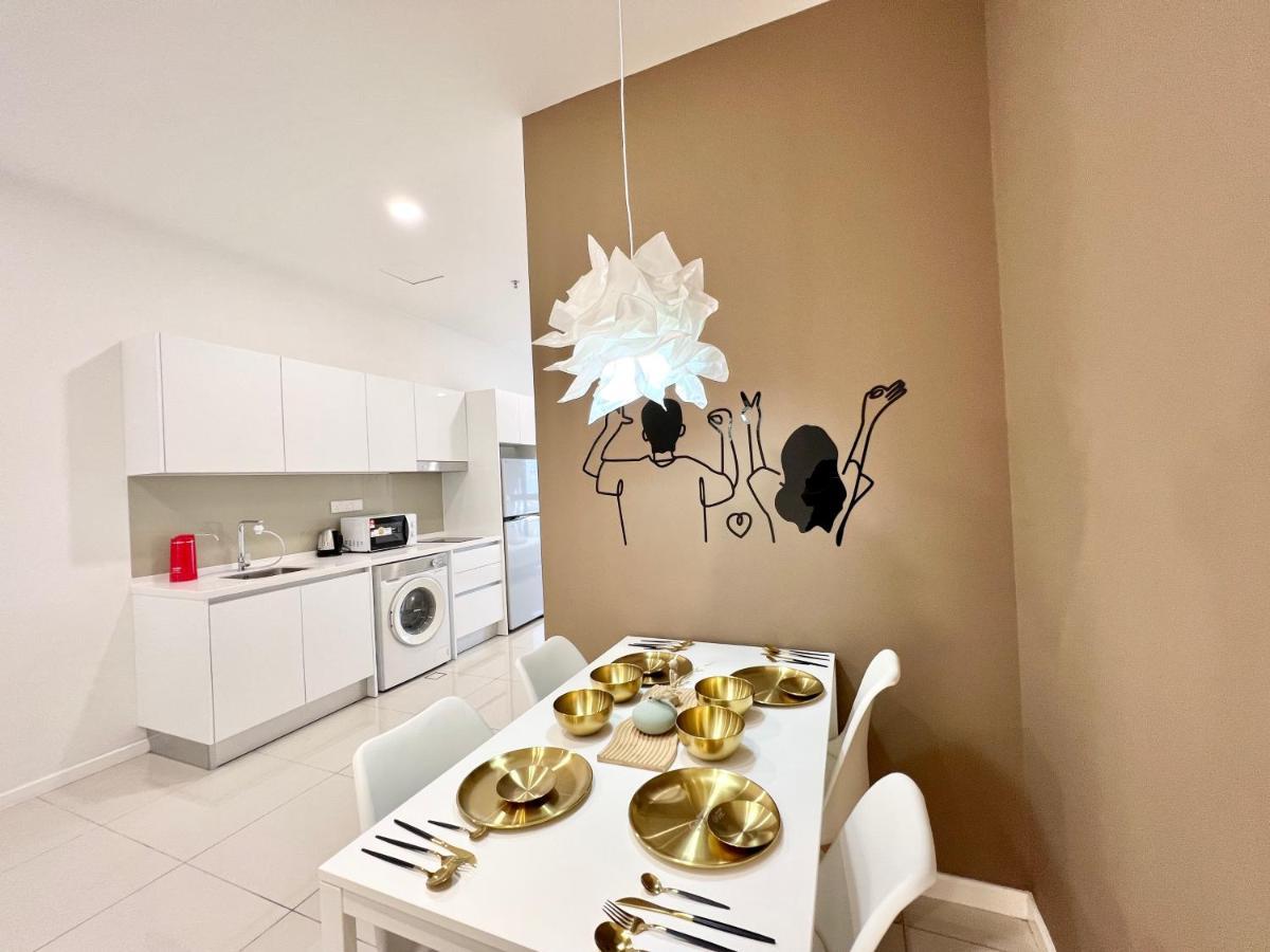 Highpark Suites Kelana Jaya, Petaling Jaya By Sleepy Bear Exterior photo