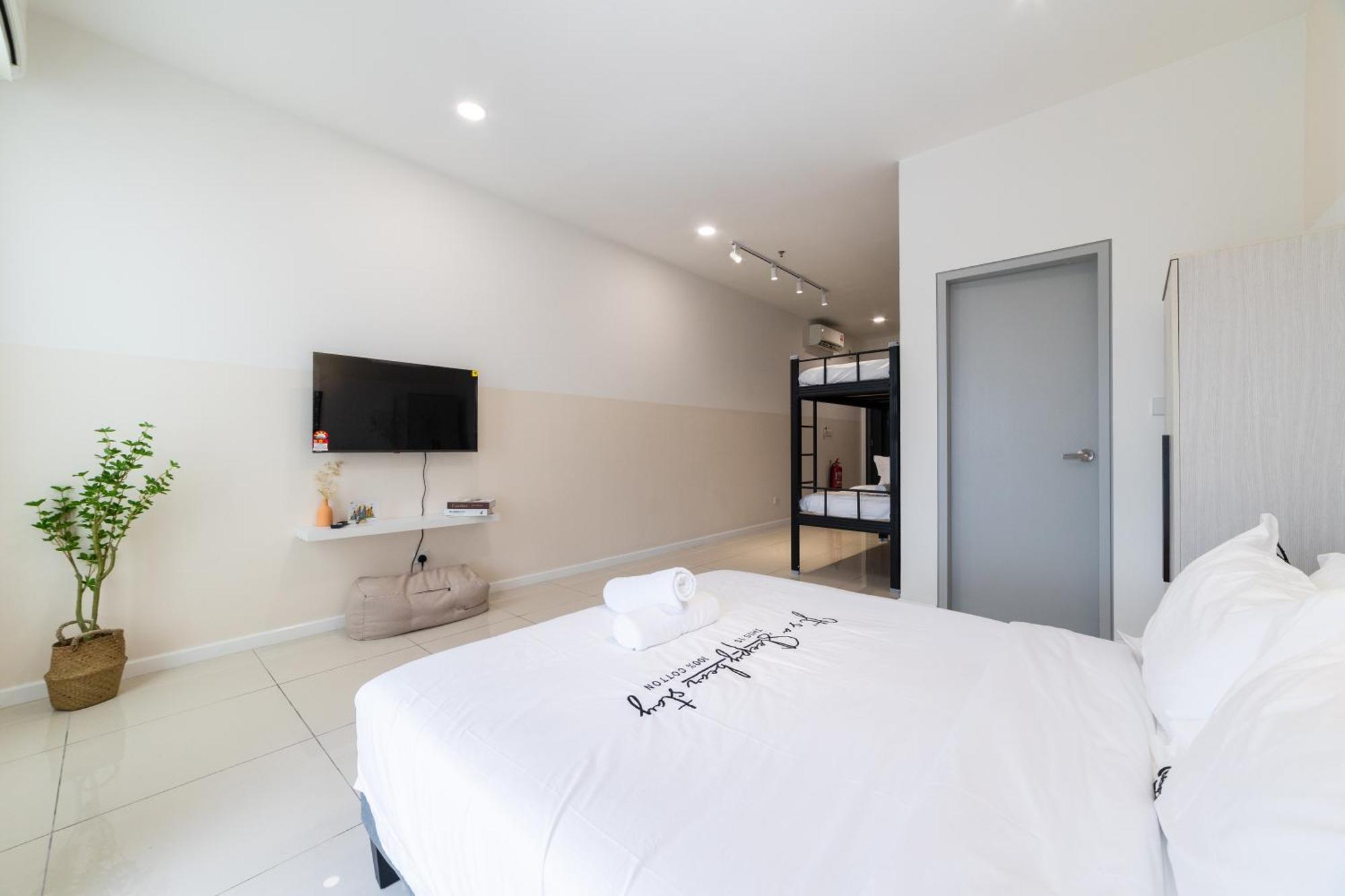 Highpark Suites Kelana Jaya, Petaling Jaya By Sleepy Bear Exterior photo