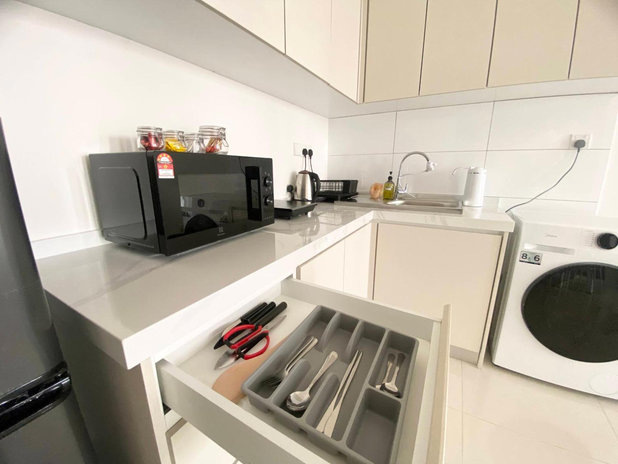 Highpark Suites Kelana Jaya, Petaling Jaya By Sleepy Bear Exterior photo