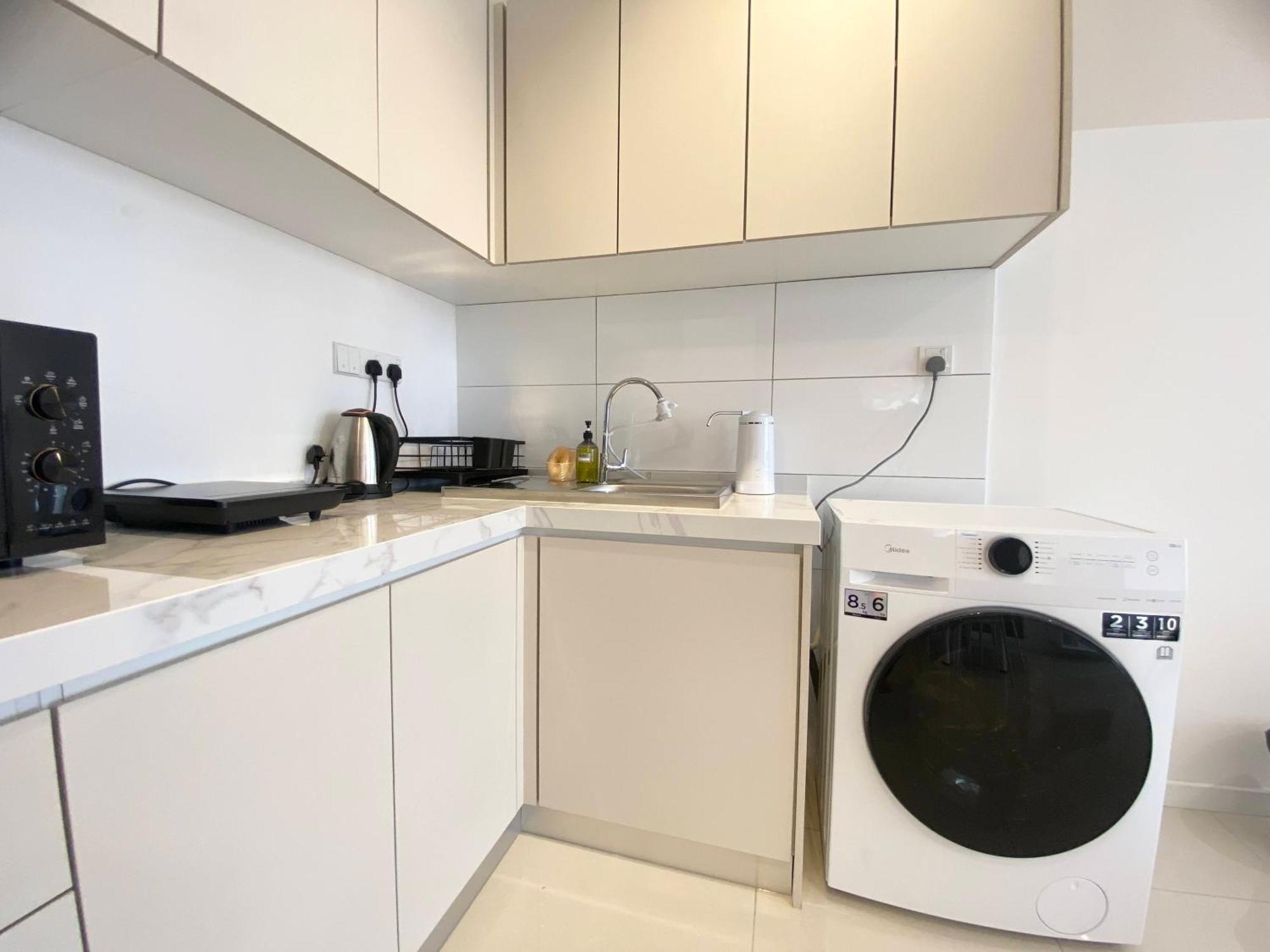 Highpark Suites Kelana Jaya, Petaling Jaya By Sleepy Bear Exterior photo
